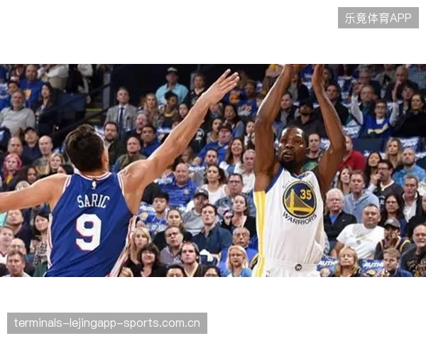 NBA三分线外连续投中，手感滚烫——揭秘三分神准的秘密武器